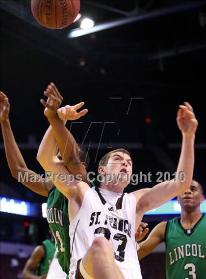 Thumbnail 2 in Lincoln vs. St. Francis (CIF State D2 Final) photogallery.