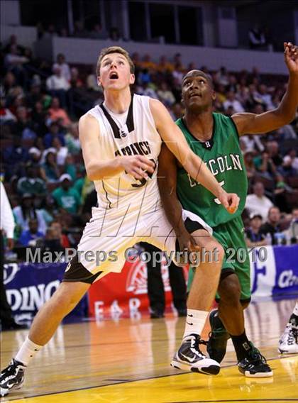 Thumbnail 1 in Lincoln vs. St. Francis (CIF State D2 Final) photogallery.