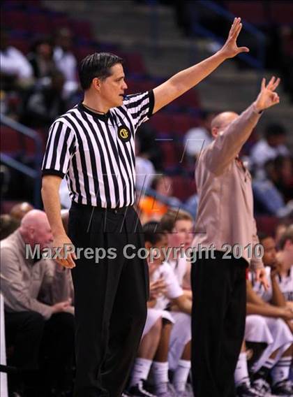 Thumbnail 3 in Lincoln vs. St. Francis (CIF State D2 Final) photogallery.