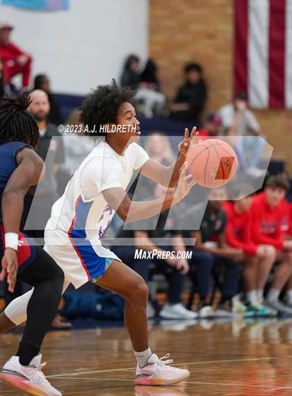 Thumbnail 3 in Truman vs. Olathe North (Phog Allen Invitational) photogallery.