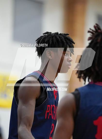 Thumbnail 2 in Truman vs. Olathe North (Phog Allen Invitational) photogallery.