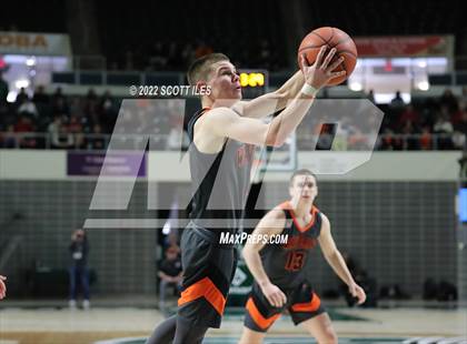 Thumbnail 2 in Waverly vs Heath (OHSAA D2 Regional Final) photogallery.
