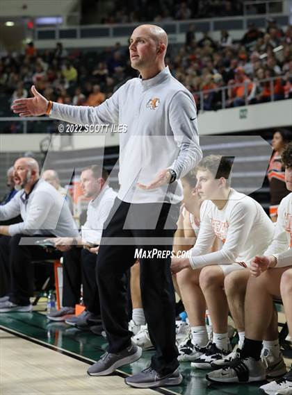 Thumbnail 3 in Waverly vs Heath (OHSAA D2 Regional Final) photogallery.