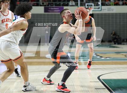 Thumbnail 1 in Waverly vs Heath (OHSAA D2 Regional Final) photogallery.