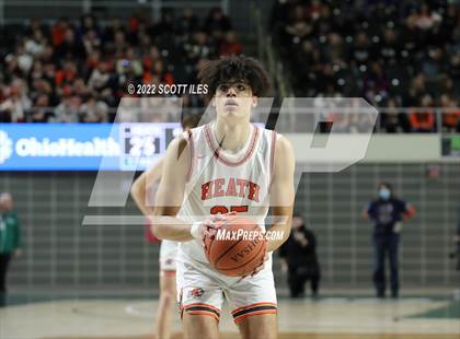 Thumbnail 1 in Waverly vs Heath (OHSAA D2 Regional Final) photogallery.