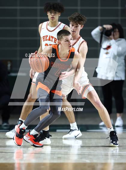 Thumbnail 2 in Waverly vs Heath (OHSAA D2 Regional Final) photogallery.