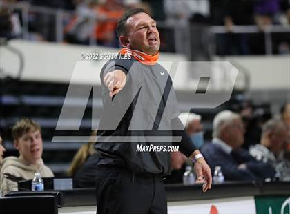 Thumbnail 2 in Waverly vs Heath (OHSAA D2 Regional Final) photogallery.