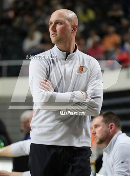 Thumbnail 2 in Waverly vs Heath (OHSAA D2 Regional Final) photogallery.