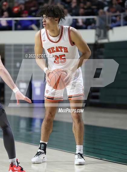 Thumbnail 3 in Waverly vs Heath (OHSAA D2 Regional Final) photogallery.