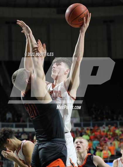 Thumbnail 3 in Waverly vs Heath (OHSAA D2 Regional Final) photogallery.
