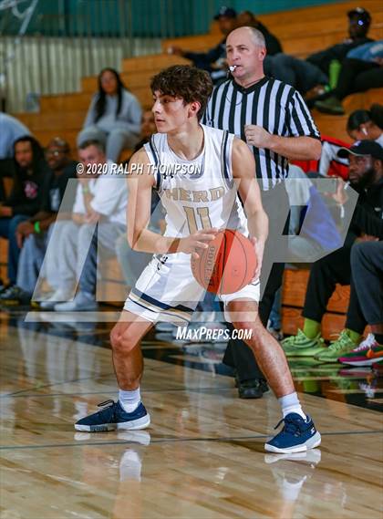 Thumbnail 1 in Elk Grove vs. Sacramento (Adidas Challenge) photogallery.