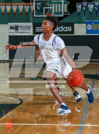 Thumbnail 3 in Elk Grove vs. Sacramento (Adidas Challenge) photogallery.