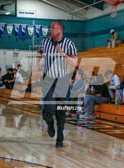 Thumbnail 3 in Elk Grove vs. Sacramento (Adidas Challenge) photogallery.