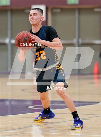 Thumbnail 1 in Gregori @ Franklin photogallery.