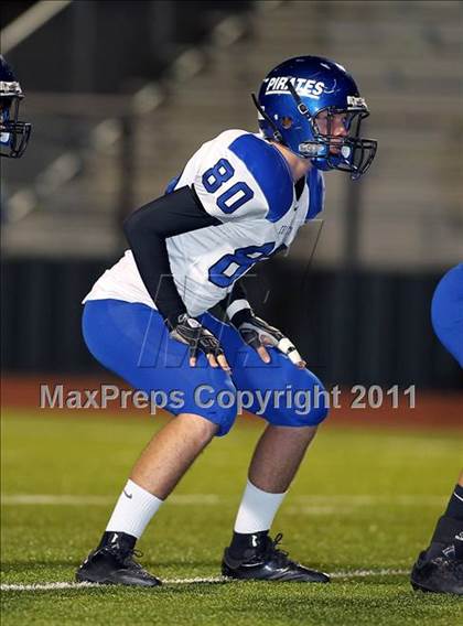 Thumbnail 3 in Detroit vs. Chilton (1A Division 2 Region 3 Area) photogallery.