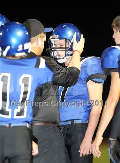 Thumbnail 3 in Detroit vs. Chilton (1A Division 2 Region 3 Area) photogallery.