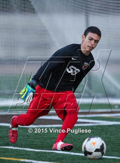 Thumbnail 1 in Taft vs. Crespi (Valley Kickoff Classic) photogallery.