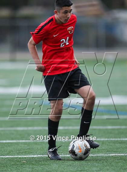 Thumbnail 3 in Taft vs. Crespi (Valley Kickoff Classic) photogallery.