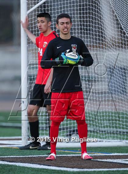 Thumbnail 1 in Taft vs. Crespi (Valley Kickoff Classic) photogallery.
