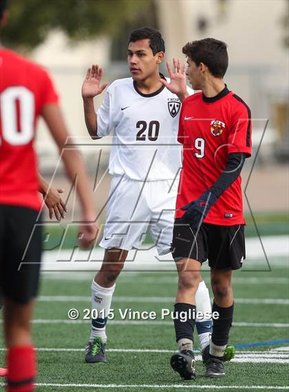 Thumbnail 1 in Taft vs. Crespi (Valley Kickoff Classic) photogallery.