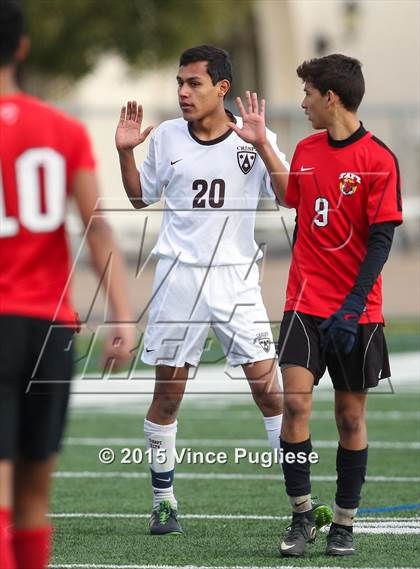 Thumbnail 3 in Taft vs. Crespi (Valley Kickoff Classic) photogallery.