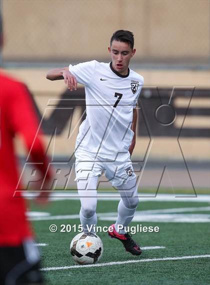 Thumbnail 1 in Taft vs. Crespi (Valley Kickoff Classic) photogallery.