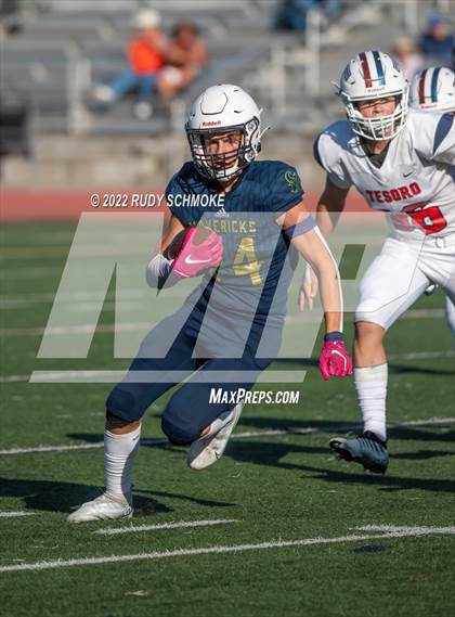 Thumbnail 3 in La Costa Canyon vs Tesoro photogallery.