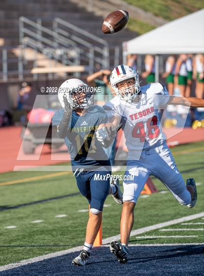 Thumbnail 2 in La Costa Canyon vs Tesoro photogallery.