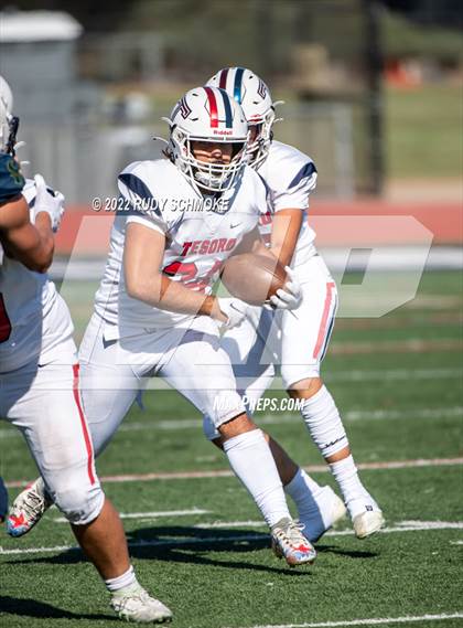Thumbnail 2 in La Costa Canyon vs Tesoro photogallery.