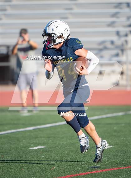 Thumbnail 2 in La Costa Canyon vs Tesoro photogallery.