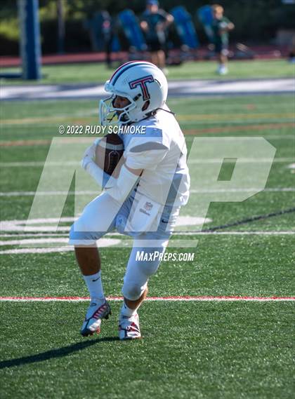 Thumbnail 2 in La Costa Canyon vs Tesoro photogallery.