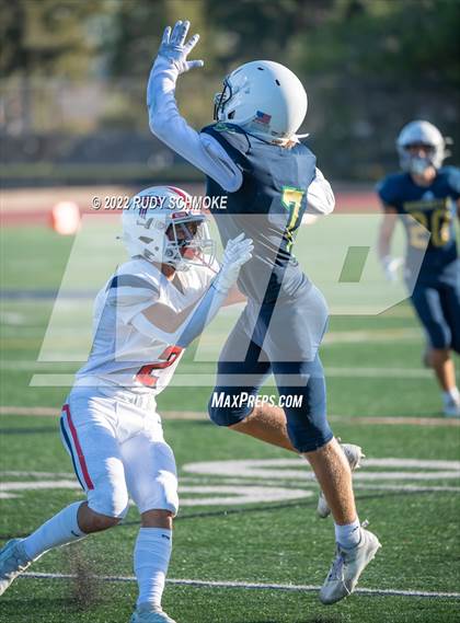 Thumbnail 3 in La Costa Canyon vs Tesoro photogallery.