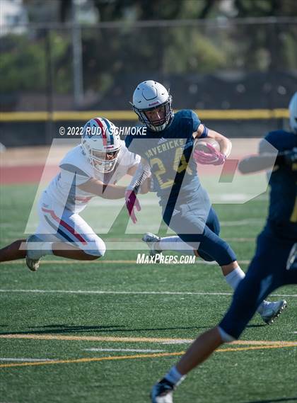 Thumbnail 2 in La Costa Canyon vs Tesoro photogallery.