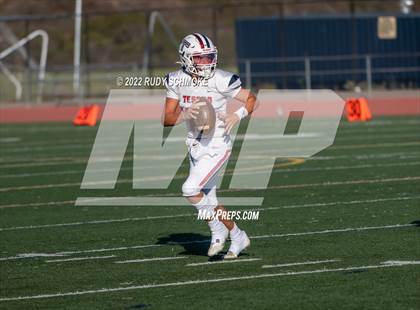 Thumbnail 2 in La Costa Canyon vs Tesoro photogallery.