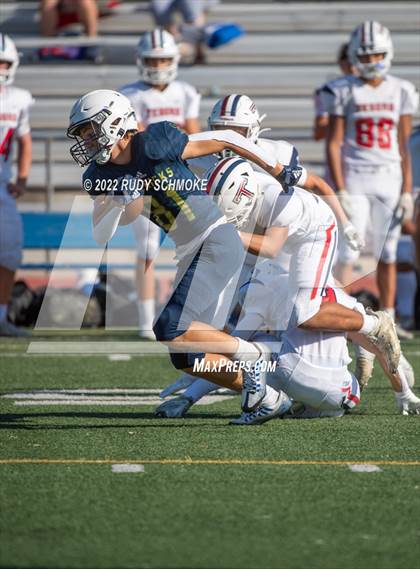 Thumbnail 3 in La Costa Canyon vs Tesoro photogallery.