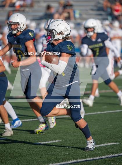 Thumbnail 2 in La Costa Canyon vs Tesoro photogallery.