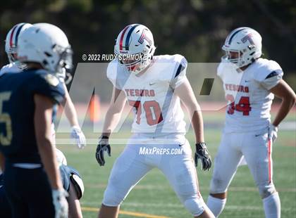 Thumbnail 3 in La Costa Canyon vs Tesoro photogallery.
