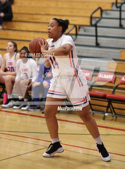 Thumbnail 2 in St. Joseph Notre Dame vs. Arcata (CIF NCS D4 Final) photogallery.