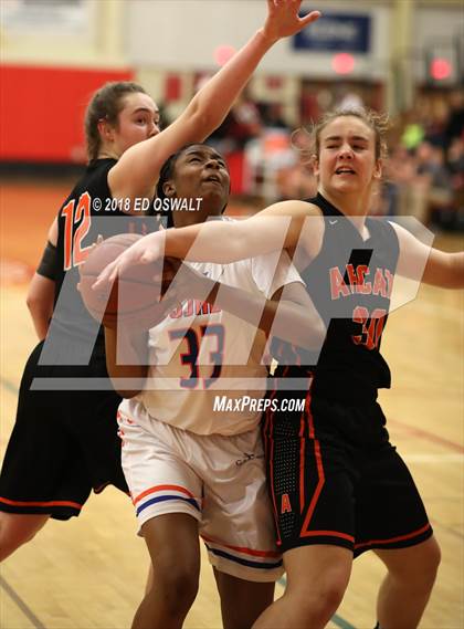 Thumbnail 2 in St. Joseph Notre Dame vs. Arcata (CIF NCS D4 Final) photogallery.