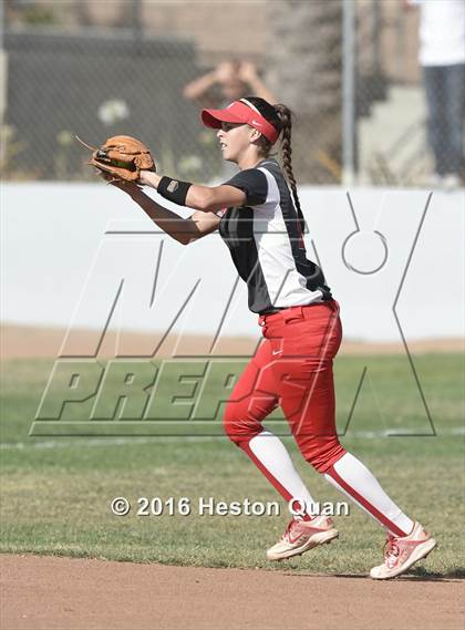 Thumbnail 3 in Norco vs. Mater Dei (CIF-SS D1 Playoffs) photogallery.