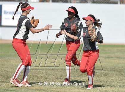 Thumbnail 2 in Norco vs. Mater Dei (CIF-SS D1 Playoffs) photogallery.