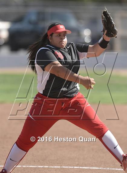 Thumbnail 3 in Norco vs. Mater Dei (CIF-SS D1 Playoffs) photogallery.
