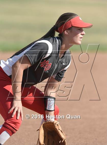 Thumbnail 1 in Norco vs. Mater Dei (CIF-SS D1 Playoffs) photogallery.