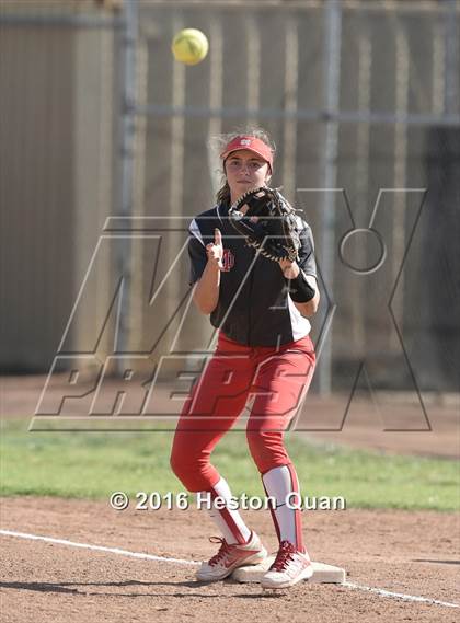 Thumbnail 1 in Norco vs. Mater Dei (CIF-SS D1 Playoffs) photogallery.