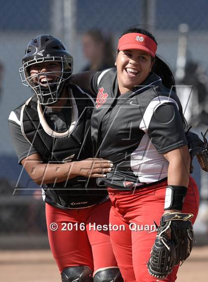 Thumbnail 1 in Norco vs. Mater Dei (CIF-SS D1 Playoffs) photogallery.