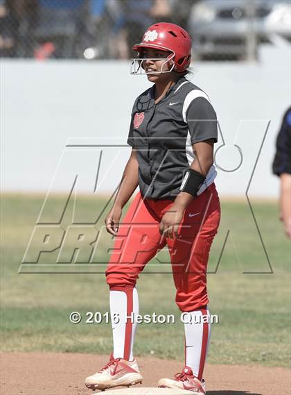 Thumbnail 3 in Norco vs. Mater Dei (CIF-SS D1 Playoffs) photogallery.
