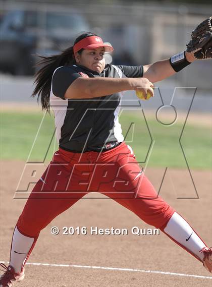 Thumbnail 3 in Norco vs. Mater Dei (CIF-SS D1 Playoffs) photogallery.