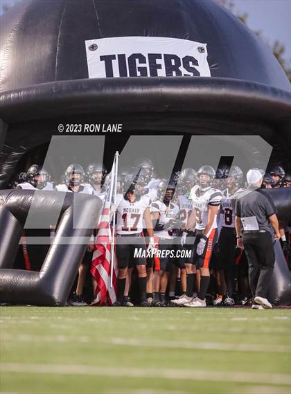 Thumbnail 1 in Norman @ Mustang photogallery.