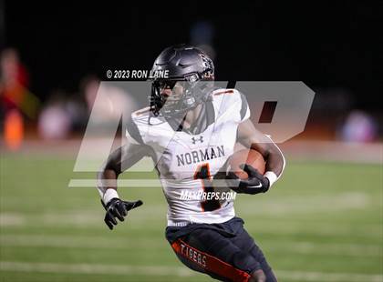 Thumbnail 3 in Norman @ Mustang photogallery.