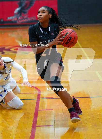 Thumbnail 2 in Mesquite vs. Red Mountain (Lady Blackhawk Invitational) photogallery.